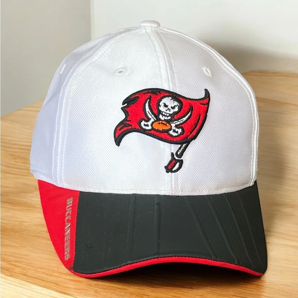 Reebok NFL Tampa Bay Buccaneers Cap. One Size Fits All.